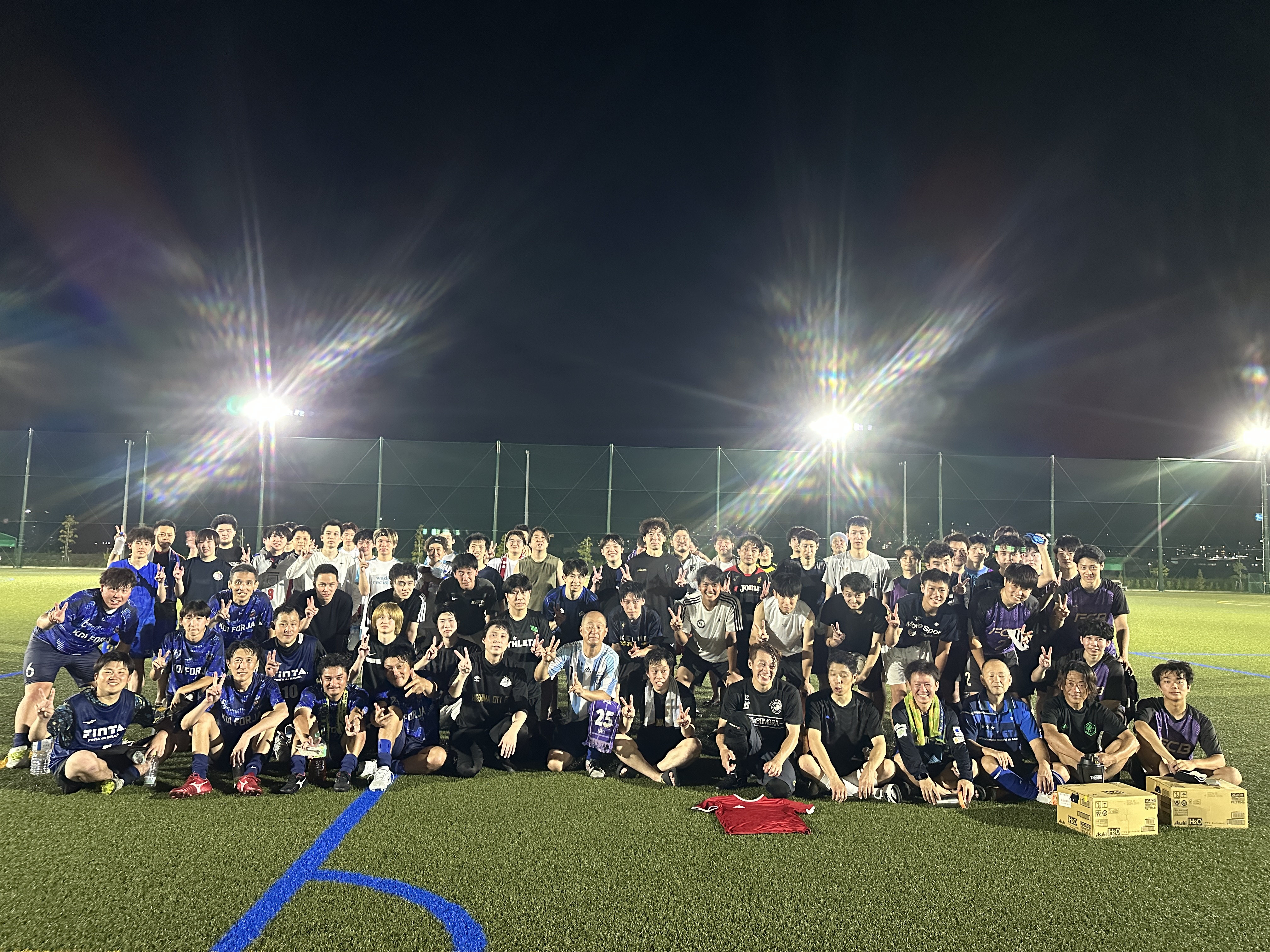 第2回8人制サッカー大会の参加者集合写真